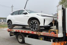 2024北京车展探馆：荣威D5X DMH曝光-鹏城车网