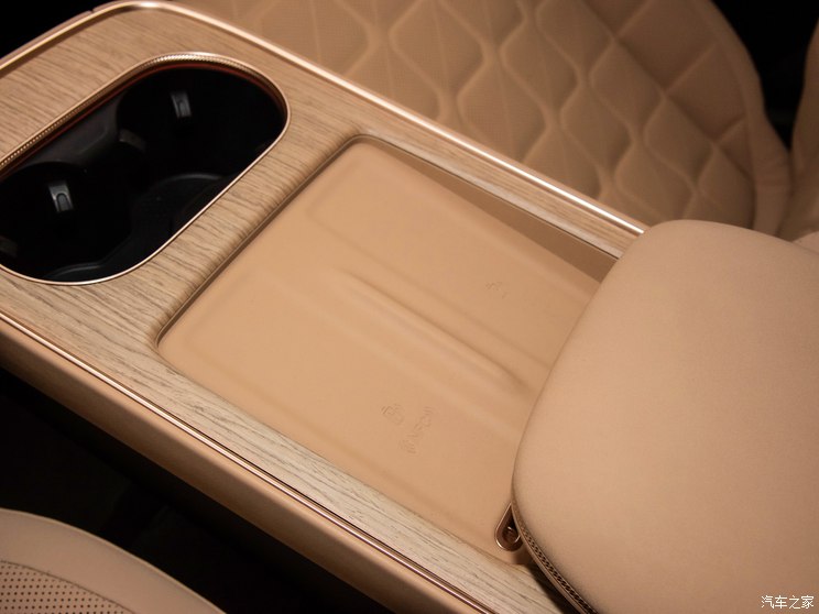 星途 星纪元 ET 2024款 纯电 655 Ultra 星途 星纪元 ET 2024款 纯电 655 Ultra