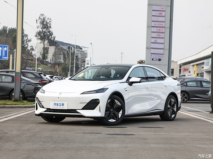 深蓝汽车 深蓝SL03 2024款 530Max纯电版 深蓝汽车 深蓝SL03 2024款 530Max纯电版