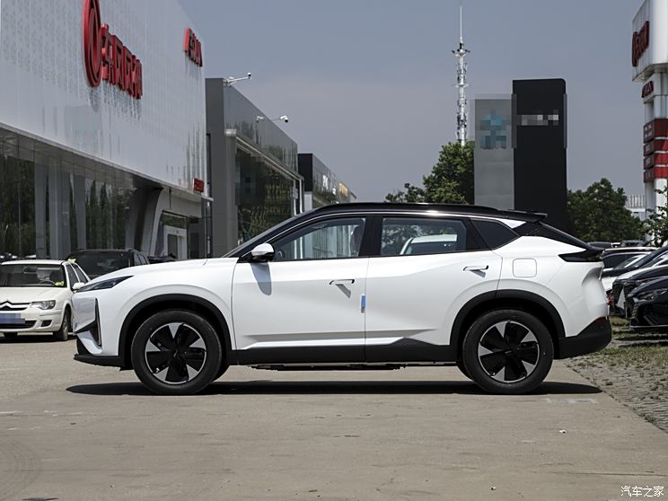 东风乘用车 风神L7新能源 2024款 205 Pro 东风乘用车 风神L7新能源 2024款 205 Pro