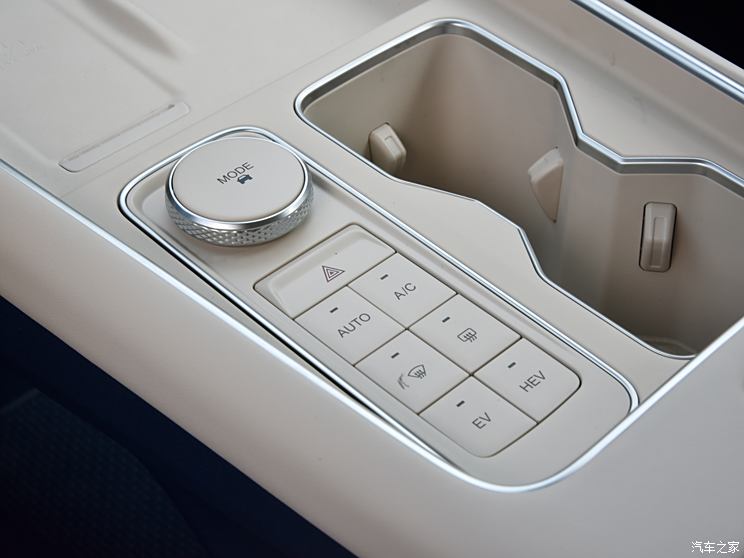 奇瑞汽车 风云T9 2024款 120 长续航版旗舰型 7座 奇瑞汽车 风云T9 2024款 120 长续航版旗舰型 7座