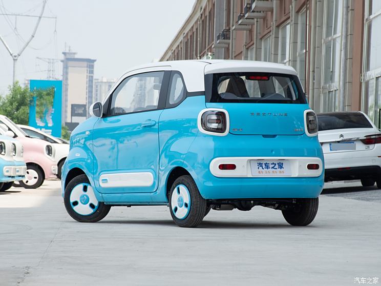 一汽奔腾 奔腾小马 2024款 122km 萌趣马 一汽奔腾 奔腾小马 2024款 122km 萌趣马