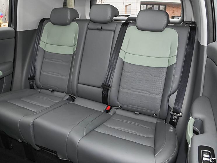 北京越野 北京BJ30 2024款 1.5T 魔核电驱进阶版 北京越野 北京BJ30 2024款 1.5T 魔核电驱进阶版