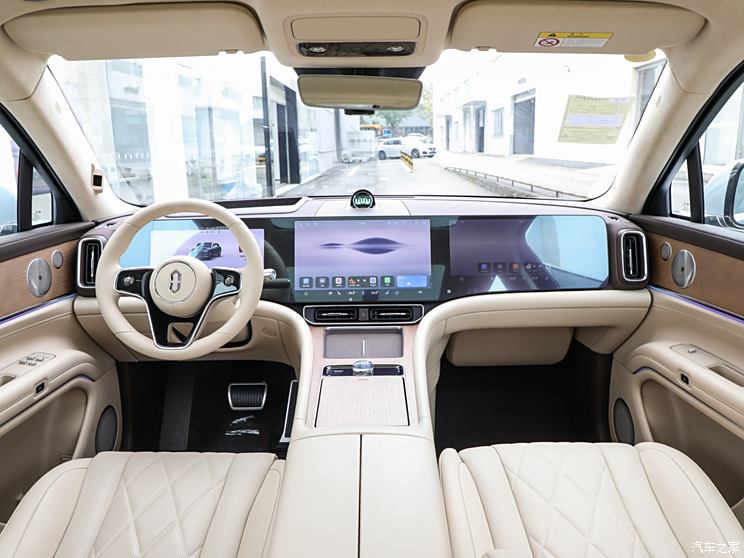 AITO 问界 问界M9 2024款 增程 Ultra版 42kWh AITO 问界 问界M9 2024款 增程 Ultra版 42kWh