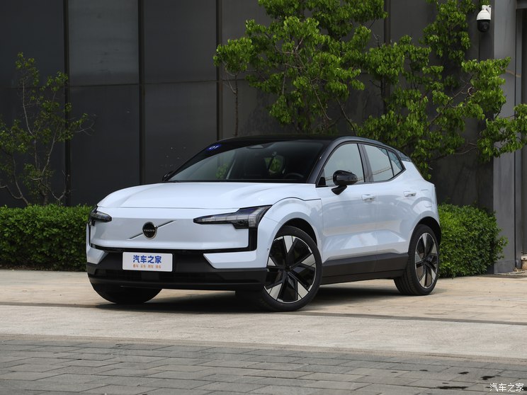 沃尔沃亚太 沃尔沃EX30 2024款 三元锂 四驱版 沃尔沃亚太 沃尔沃EX30 2024款 三元锂 四驱版