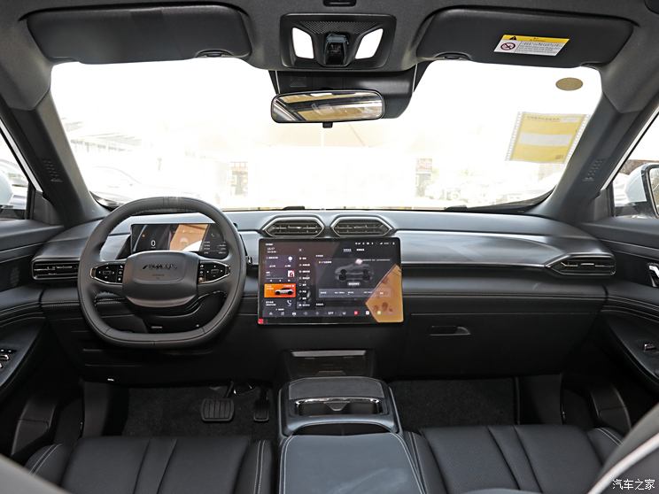 东风乘用车 风神L7新能源 2024款 205 Plus 东风乘用车 风神L7新能源 2024款 205 Plus