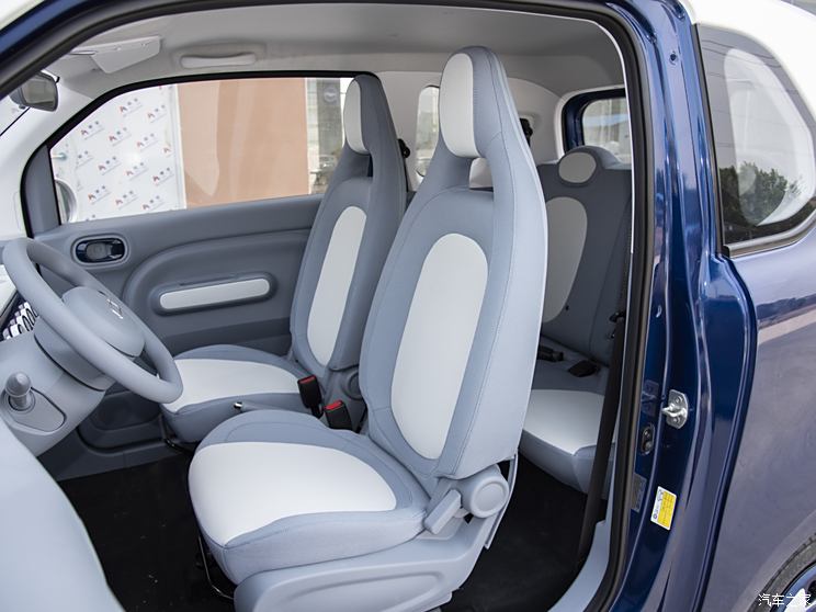 一汽奔腾 奔腾小马 2024款 170km 活力马 一汽奔腾 奔腾小马 2024款 170km 活力马