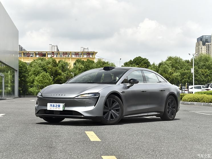 LUXEED 智界 智界S7 2024款 Max 后驱长航智驾版 LUXEED 智界 智界S7 2024款 Max 后驱长航智驾版