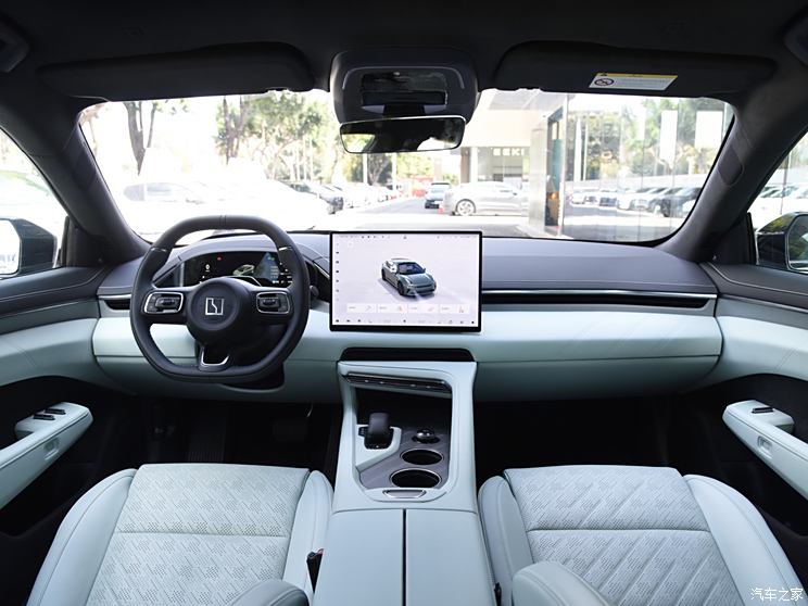 极氪 极氪001 2024款 WE版 100kWh 后驱 极氪 极氪001 2024款 WE版 100kWh 后驱