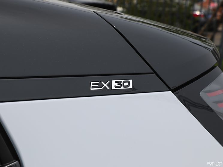 沃尔沃亚太 沃尔沃EX30 2024款 三元锂 四驱版 沃尔沃亚太 沃尔沃EX30 2024款 三元锂 四驱版