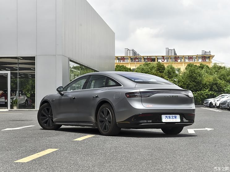 LUXEED 智界 智界S7 2024款 Max 后驱长航智驾版 LUXEED 智界 智界S7 2024款 Max 后驱长航智驾版