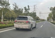 或2024年底亮相 疑似问界M8谍照曝光-鹏城车网