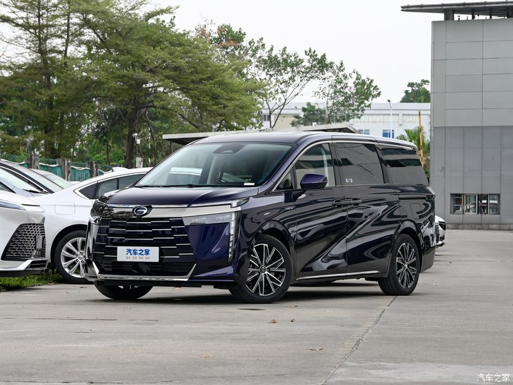 广汽乘用车 传祺E8 2024款 150km 贺岁版 广汽乘用车 传祺E8 2024款 150km 贺岁版