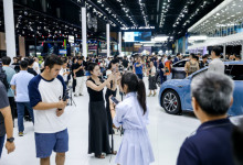 成都车展观众日打卡问界展台 果断入手问界 M9-鹏城车网