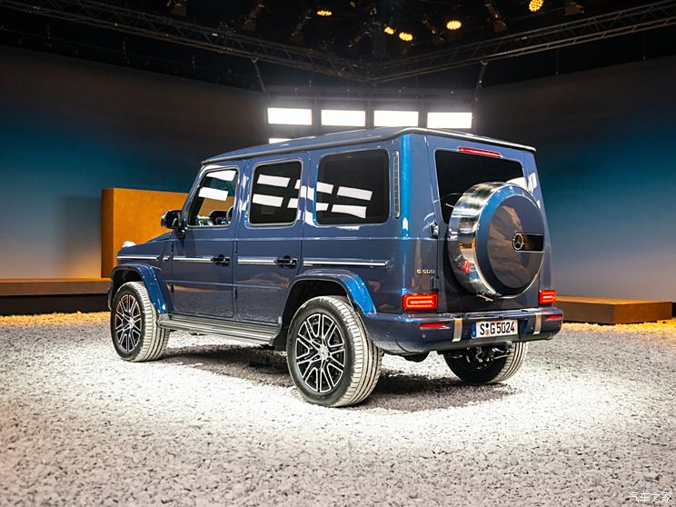 奔驰(进口) 奔驰G级 2025款 G 500 奔驰(进口) 奔驰G级 2025款 G 500