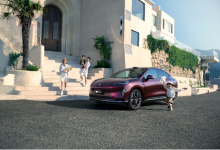 家用SUV的“隐形价值”:昊铂HT终身免费充电对比智己LS6的限时权益-鹏城车网